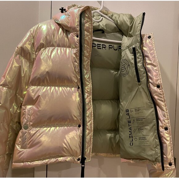 ARITZIA THE SUPER PUFF™ SHORTY | iridescent pink -- SILVER BIRCH | SIZE L - Picture 4 of 8